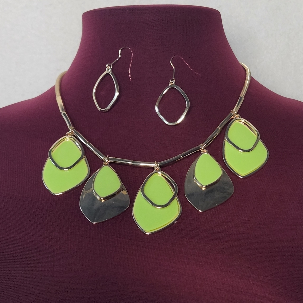 Fashion Jewelry Necklace And Earring Set